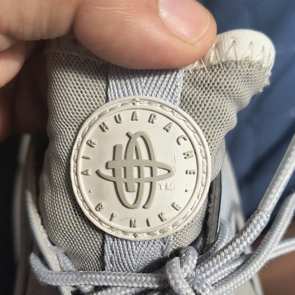 Nike Light Gray and Cream Sneakers - Picture 7 of 8